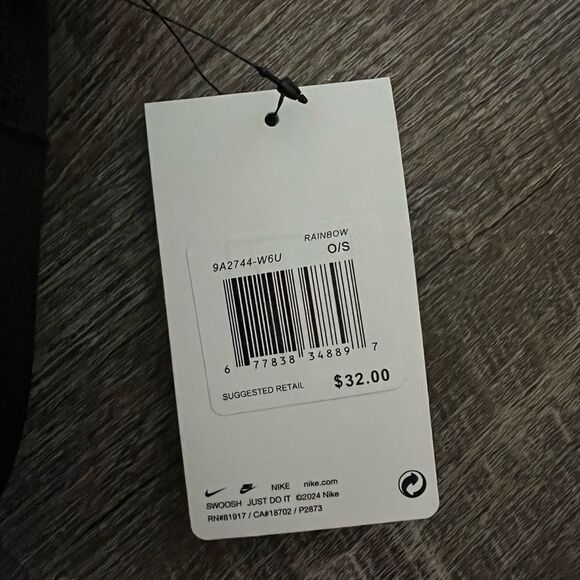 Nike Hard Shell Lunchbox - Picture 4 of 8